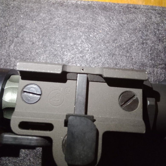 SureFire M951 Millennium Universal WeaponLight...A.RM.S #17 Tri-Lock throw lever - Picture 12 of 12